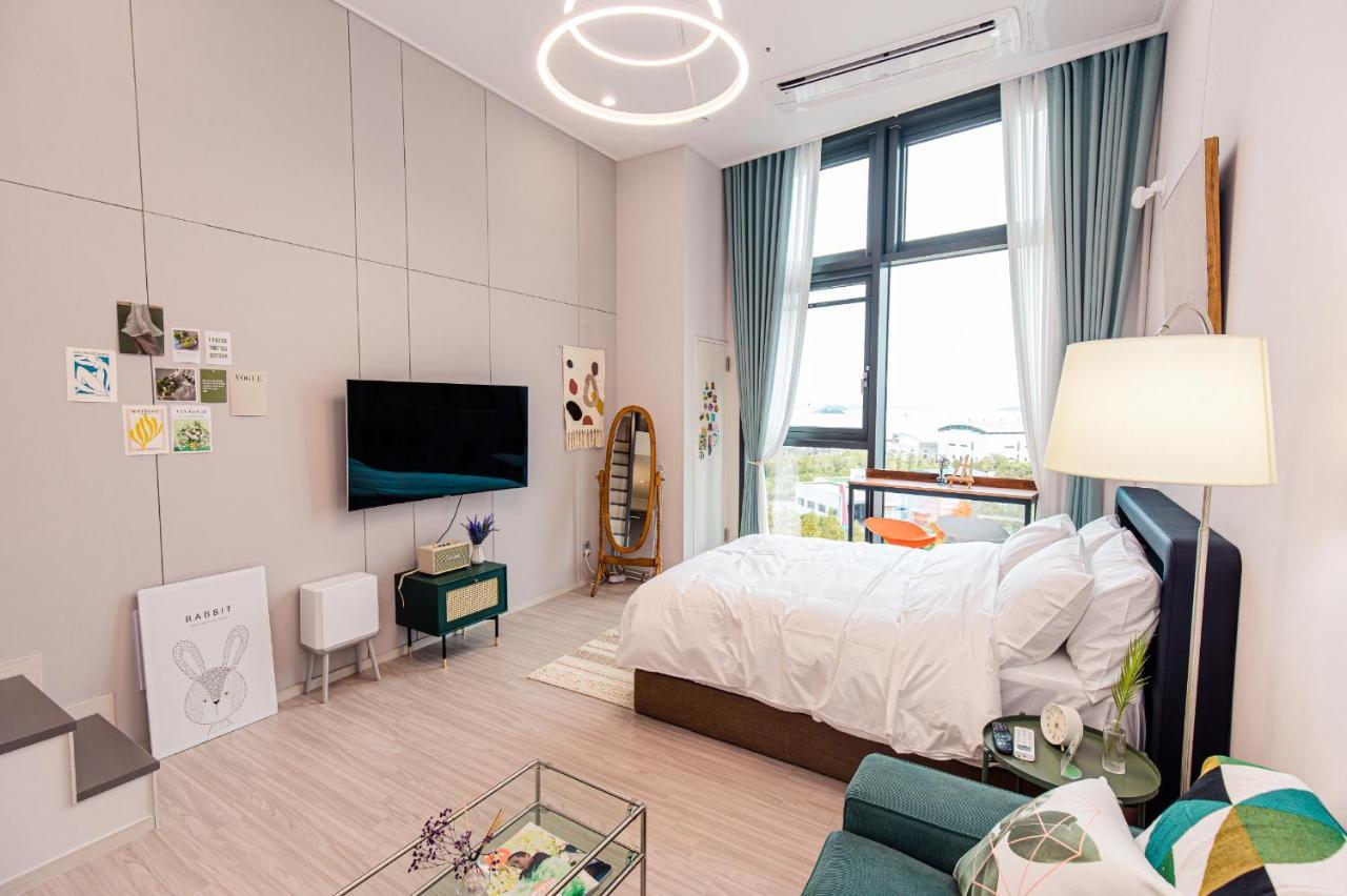 Ocean Marina Suite View Йосу Екстериор снимка