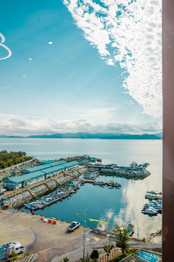 Ocean Marina Suite View Йосу Екстериор снимка